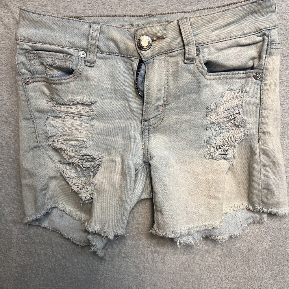 American Eagle Denim Shorts Womens 2 Light Blue Excellent Distressed Midi Short